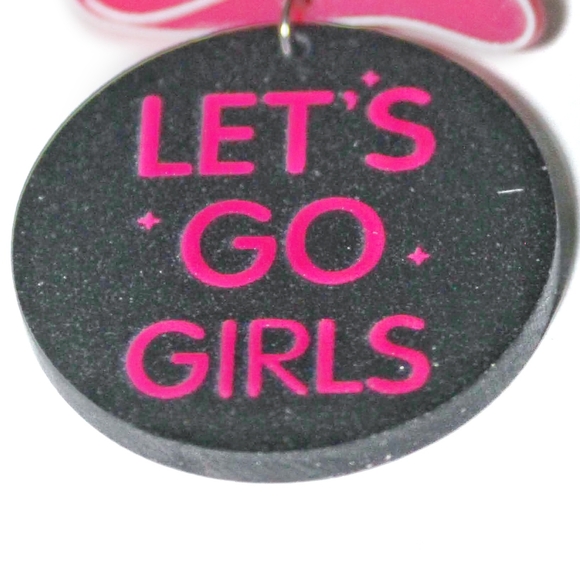 Let's go girls Shania Twain cowgirl hat earrings - Picture 2 of 6